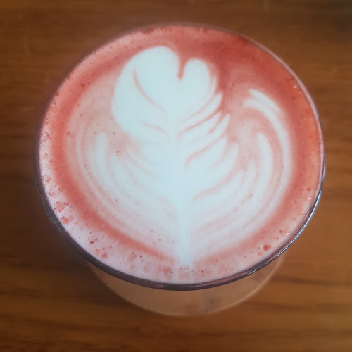 Opinii despre Nyaman Coffee în Kota Mataram - Gastronomi dan perhotelan