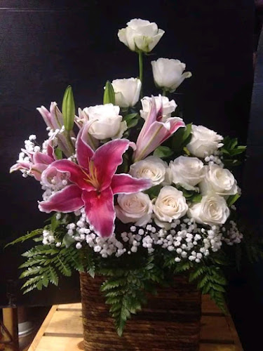 Opinii despre Flore Flower în Kota Tangerang Selatan - Gastronomi dan perhotelan