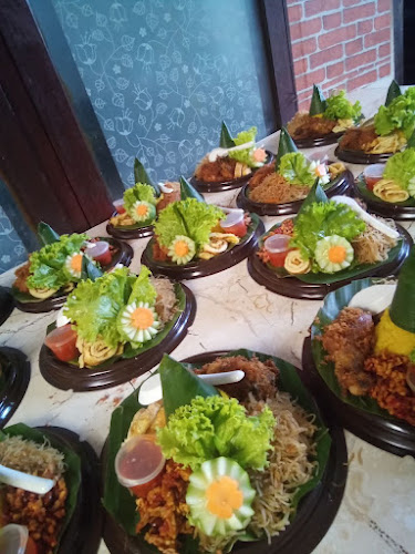 Tumpeng mama - Gastronomi dan perhotelan