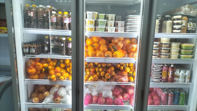 Momqil Frozen Food Makassar - Gastronomi dan perhotelan