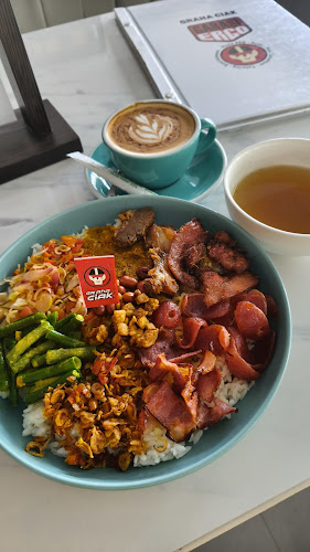 Opinii despre Garasi Ergo în Surabaya - Gastronomi dan perhotelan