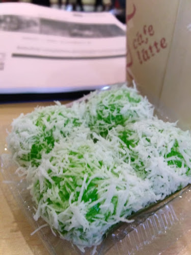 Kampung Kue Rungkut - Gastronomi dan perhotelan