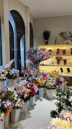 Armey Kitchen & Flowershop - Surabaya