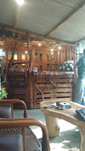 Garita Garden Cafe - Gastronomi dan perhotelan