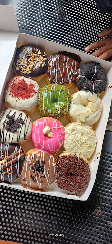 Opinii despre Donat teras în Kota Tangerang Selatan - Gastronomi dan perhotelan