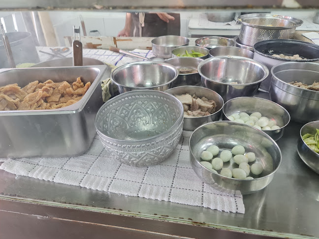 Jl. Veteran No.37, Benua Melayu Darat, Kec. Pontianak Sel., Kota Pontianak, Kalimantan Barat 78121