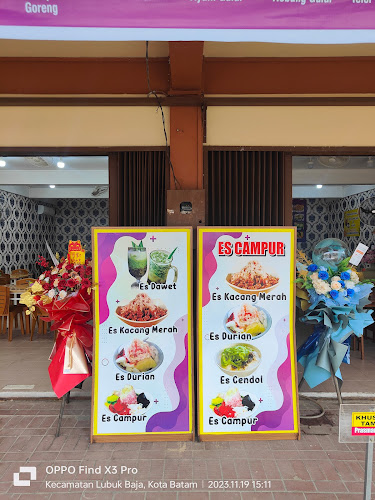 Rumah Makan Prasmanan 2 - Gastronomi dan perhotelan