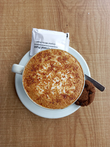 Opinii despre Loko Cafe - Semarang Tawang în Kota Semarang - Gastronomi dan perhotelan