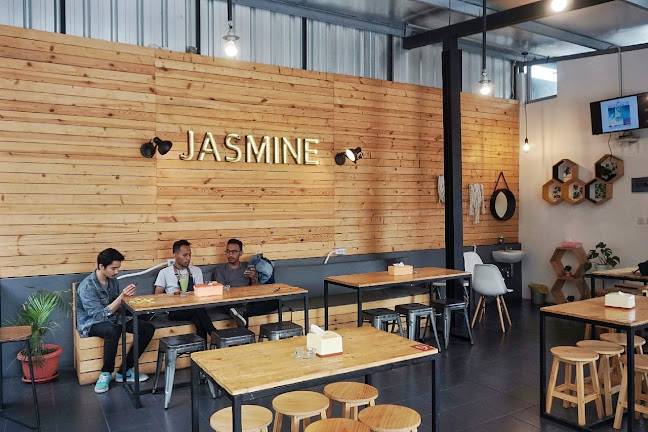 Kafetaria Jasmine - Gastronomi dan perhotelan