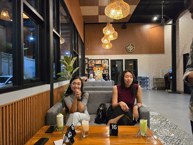 Opinii despre WANT MORE COFFEE & EATERY în Kota Blitar - Gastronomi dan perhotelan