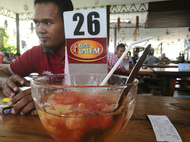 Sego Dalem - Gastronomi dan perhotelan
