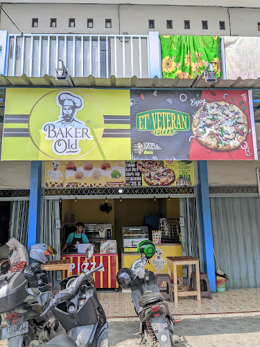 Baker Old & Pizza et Veteran Gondrong