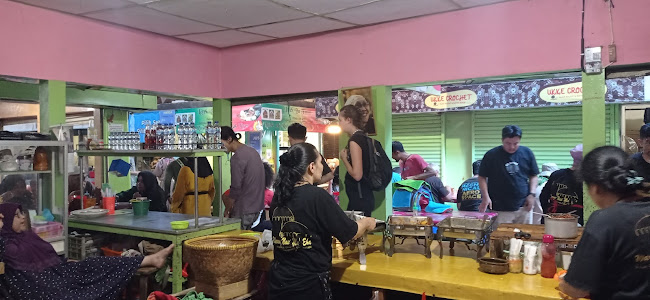 Ps. Cihapit, Jl. Cihapit No.8A, Cihapit, Kec. Bandung Wetan, Kota Bandung, Jawa Barat 40114