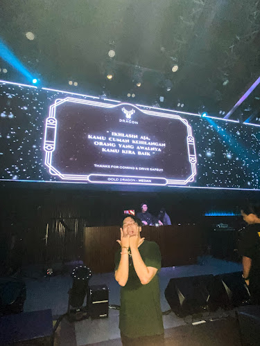 Comentarii opinii despre HW Dragon Bar Medan