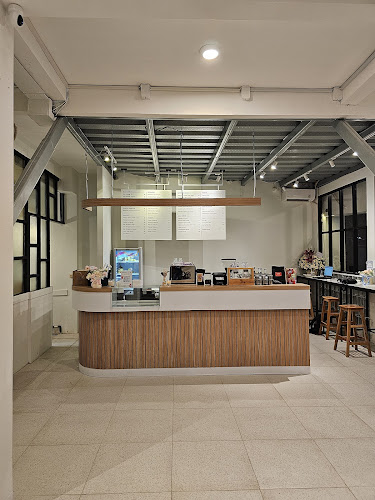 Milestone Cafe & Co-Working Space - Gastronomi dan perhotelan