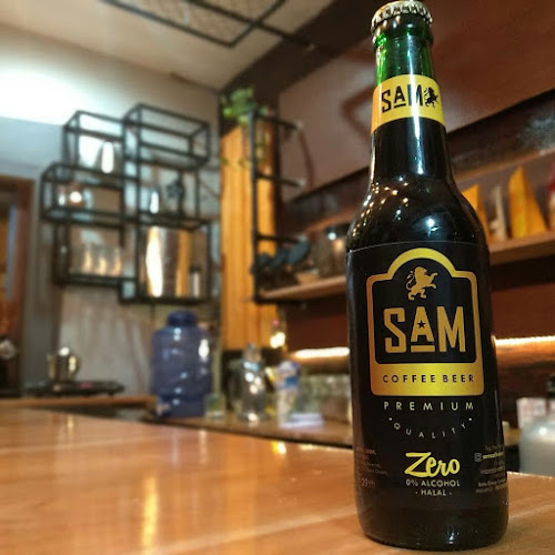 Comentarii opinii despre Tjetaksaring Coffee and Space