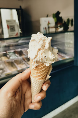 Jl. Trunojoyo No.7, Citarum, Kec. Bandung Wetan, Kota Bandung, Jawa Barat 40115