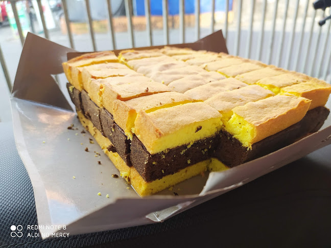 Toko Kue & Bolu Favorit 4