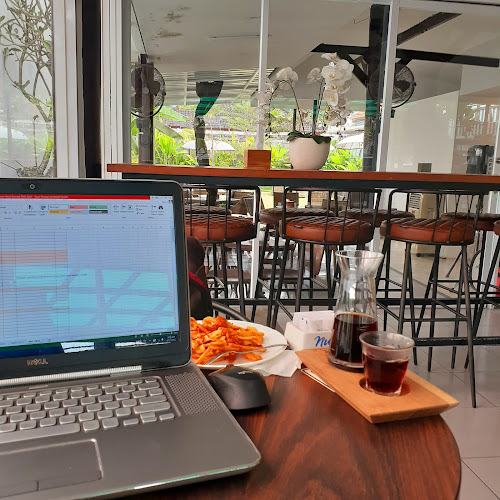 LOII Coffee - Gastronomi dan perhotelan