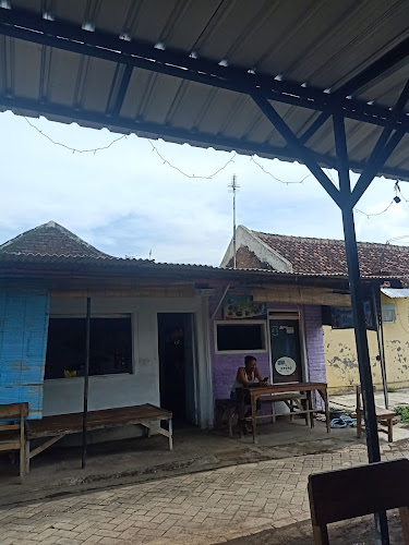 Warung kolam pak edi