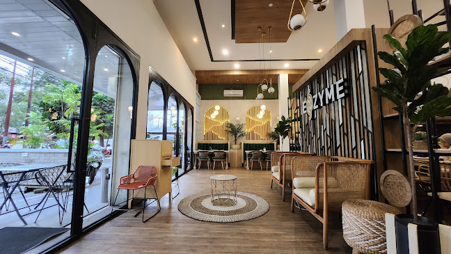 Palopo, Tompotika, Kec. Wara, Kota Palopo, Sulawesi Selatan 91911