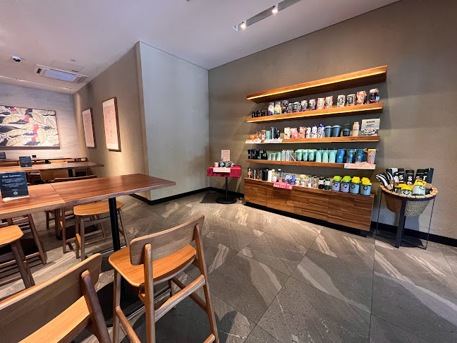 Starbucks Siliwangi Sukabumi
