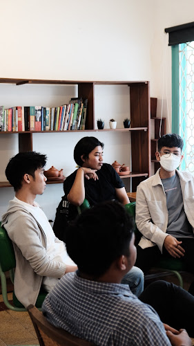 Koloni Coffee - Gastronomi dan perhotelan