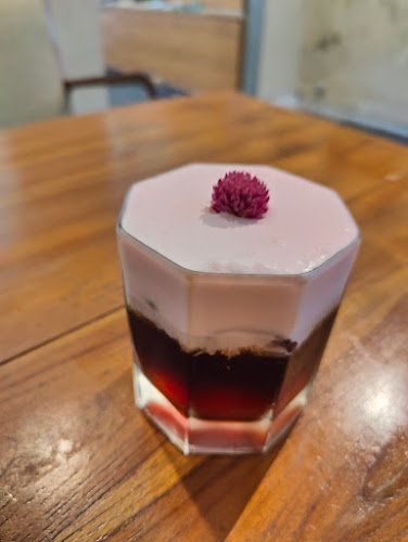 Opinii despre Toko Kopi Oetama în Kota Yogyakarta - Gastronomi dan perhotelan