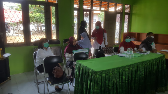 Opinii despre Warkop AJUN în Kota Singkawang - Gastronomi dan perhotelan