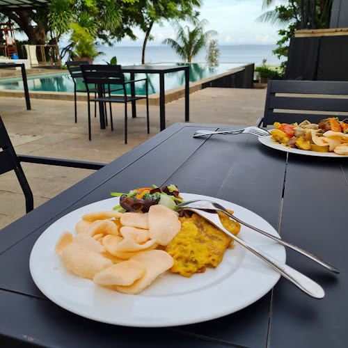 Comentarii opinii despre Beer and Barrel Kitchen n' Lounge