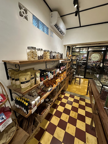 Jl. Prawirotaman No.32, Brontokusuman, Kec. Mergangsan, Kota Yogyakarta, Daerah Istimewa Yogyakarta 55153