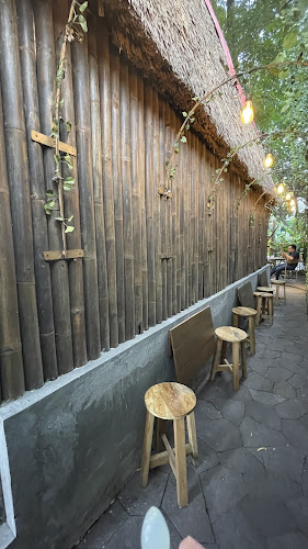 Jl. Cisokan No.2A, Cicadas, Kec. Cibeunying Kidul, Kota Bandung, Jawa Barat 40121