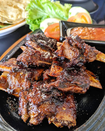 QWCP+PJ3, Jl. Karet, Panarung, Kec. Pahandut, Kota Palangka Raya, Kalimantan Tengah 73111