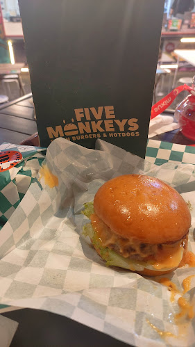 Jl. Mayjend. Jonosewojo, Pradahkalikendal, Kec. Dukuhpakis, Surabaya, Jawa Timur 60227