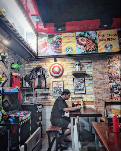 RJJ4+JJ9, Jl. W.J. Lalamentik No.71, Fatululi, Kec. Oebobo, Kota Kupang, Nusa Tenggara Tim.