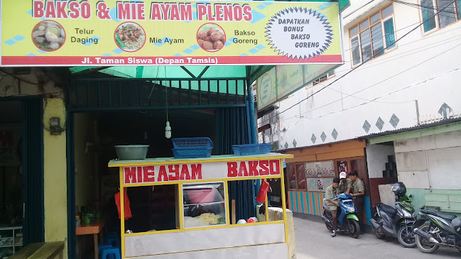 2QF5+G64 Depan Kampus, Jl. Taman Siswa, RT.08/RW.03, Kepandean Baru, Kec. Ilir Tim. I, Kota Palembang, Sumatera Selatan 30126