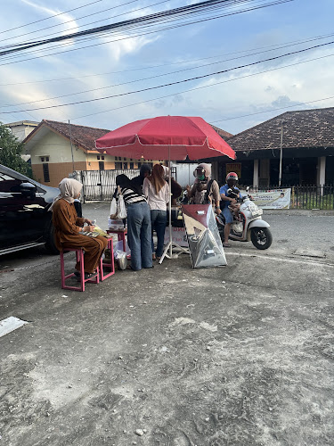 Opinii despre Rocket Eyang Store în Kota Palembang - Gastronomi dan perhotelan