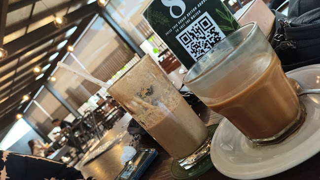 La Basil Koffie & Resto - Gastronomi dan perhotelan