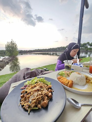 Hiling Sunset Coffee dan Restoran - Kota Tegal