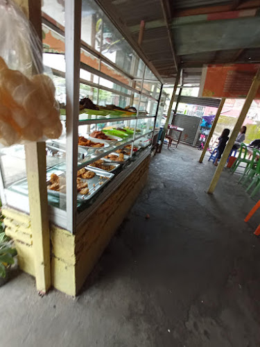 Opinii despre Rumah Makan Mia în Kota Makassar - Gastronomi dan perhotelan