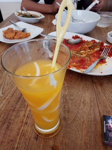 Opinii despre Suasso Restaurant & Coworking Space în Kota Padang - Gastronomi dan perhotelan