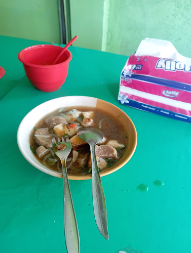 Opinii despre Warung Bu Desak în Kota Denpasar - Gastronomi dan perhotelan