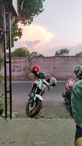 RENE NGOPI - Gastronomi dan perhotelan