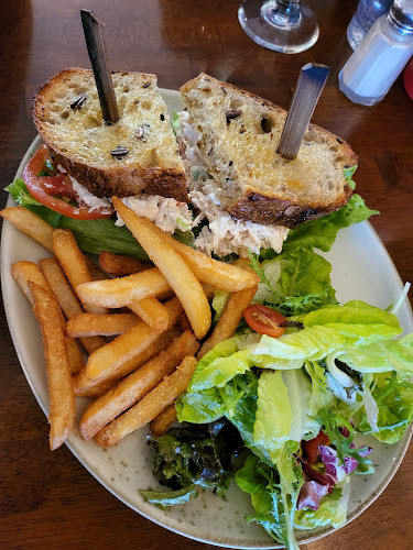 Goddes Bakery - Gastronomi dan perhotelan