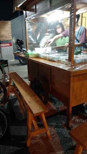 Comentarii opinii despre Angkringan Mas Jaw