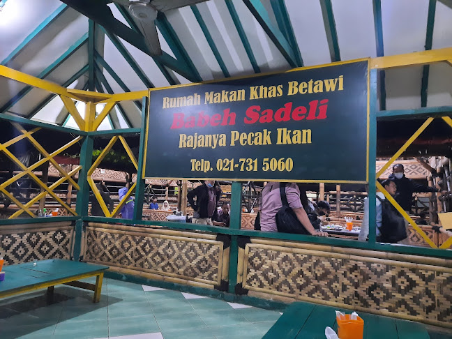Rumah Makan Khas Betawi Babeh Sadeli - Gastronomi dan perhotelan