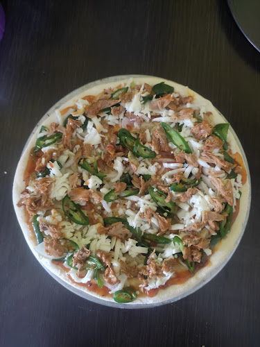 Opinii despre Baker Old & Pizza et Veteran Gondrong în Kota Tangerang - Gastronomi dan perhotelan