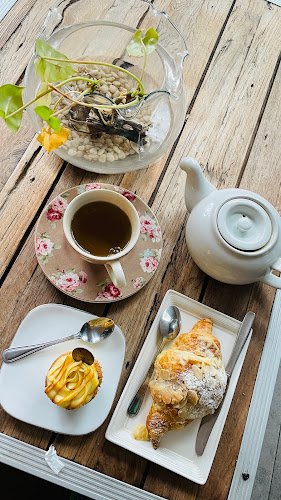 Comentarii opinii despre Sam's Pattiserie, Boulangerie, and Desserts