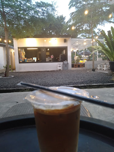 Opinii despre Kantong Makan by The SHUJ în Kota Depok - Gastronomi dan perhotelan