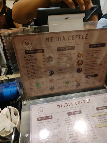 Comentarii opinii despre Me.Dia Coffee and Space